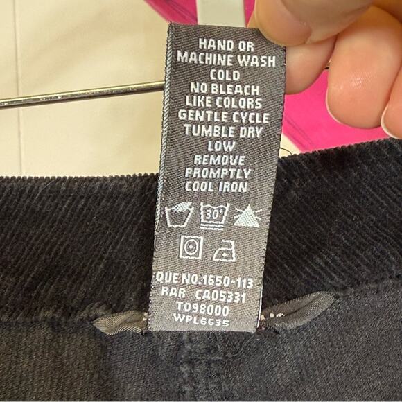 Woolrich, Black Corduroy Straight Leg Pants. Size 18. Excellent condition! - Picture 6 of 6